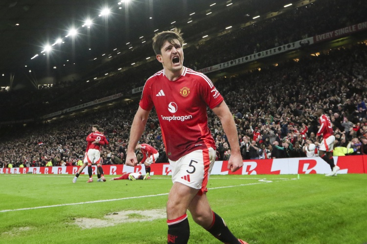 阿勒代斯：C罗想离开曼联时立即行动，马奎尔一直在坚持终有回报